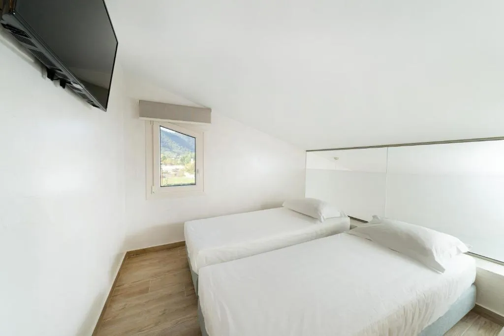 Tiara Holidays - Iliorama Seaside Luxury Suites & Apartments - Maisonette - bedroom 2